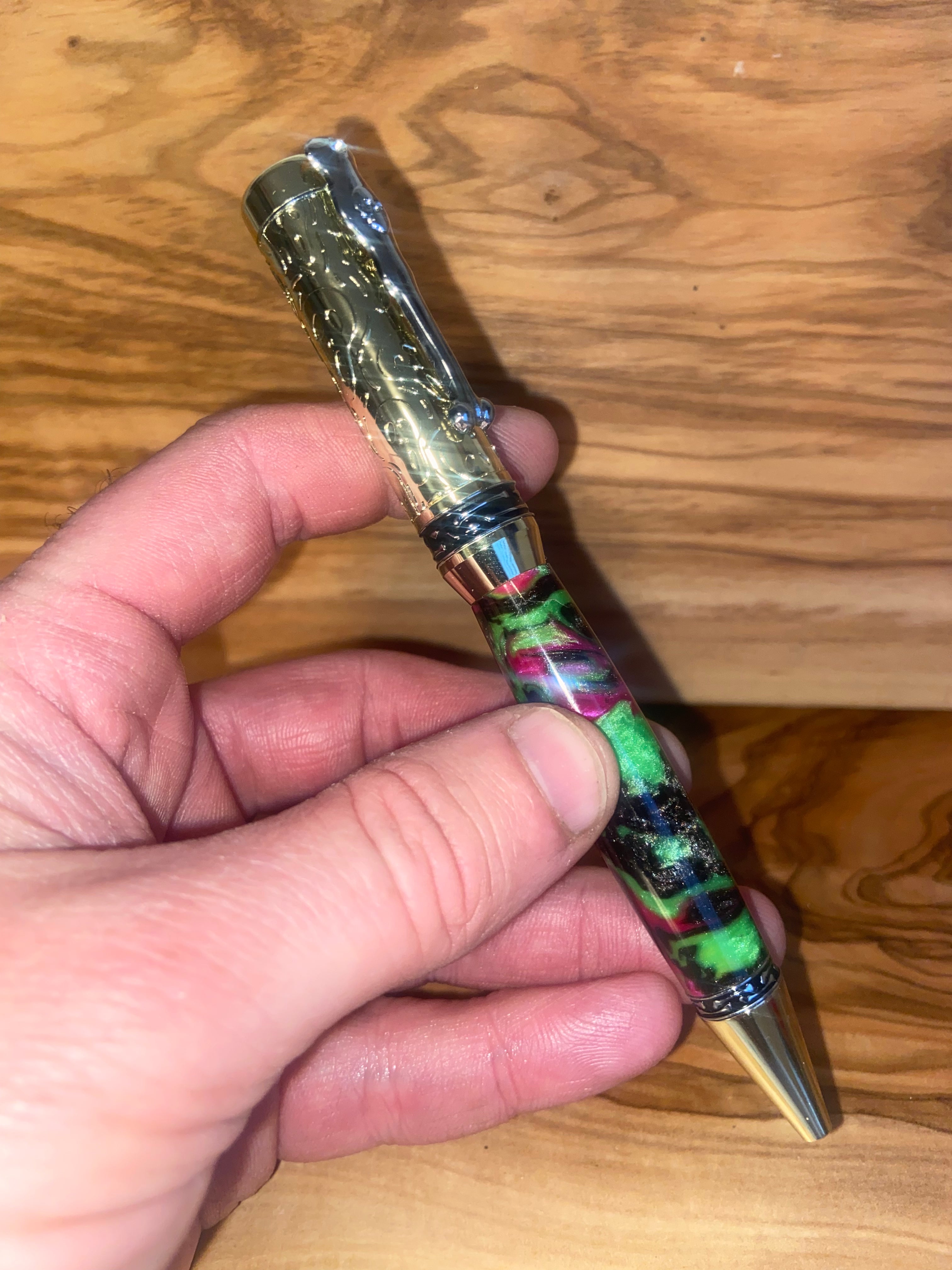 Cursed Gold/Chrome Ghost Twist Pen