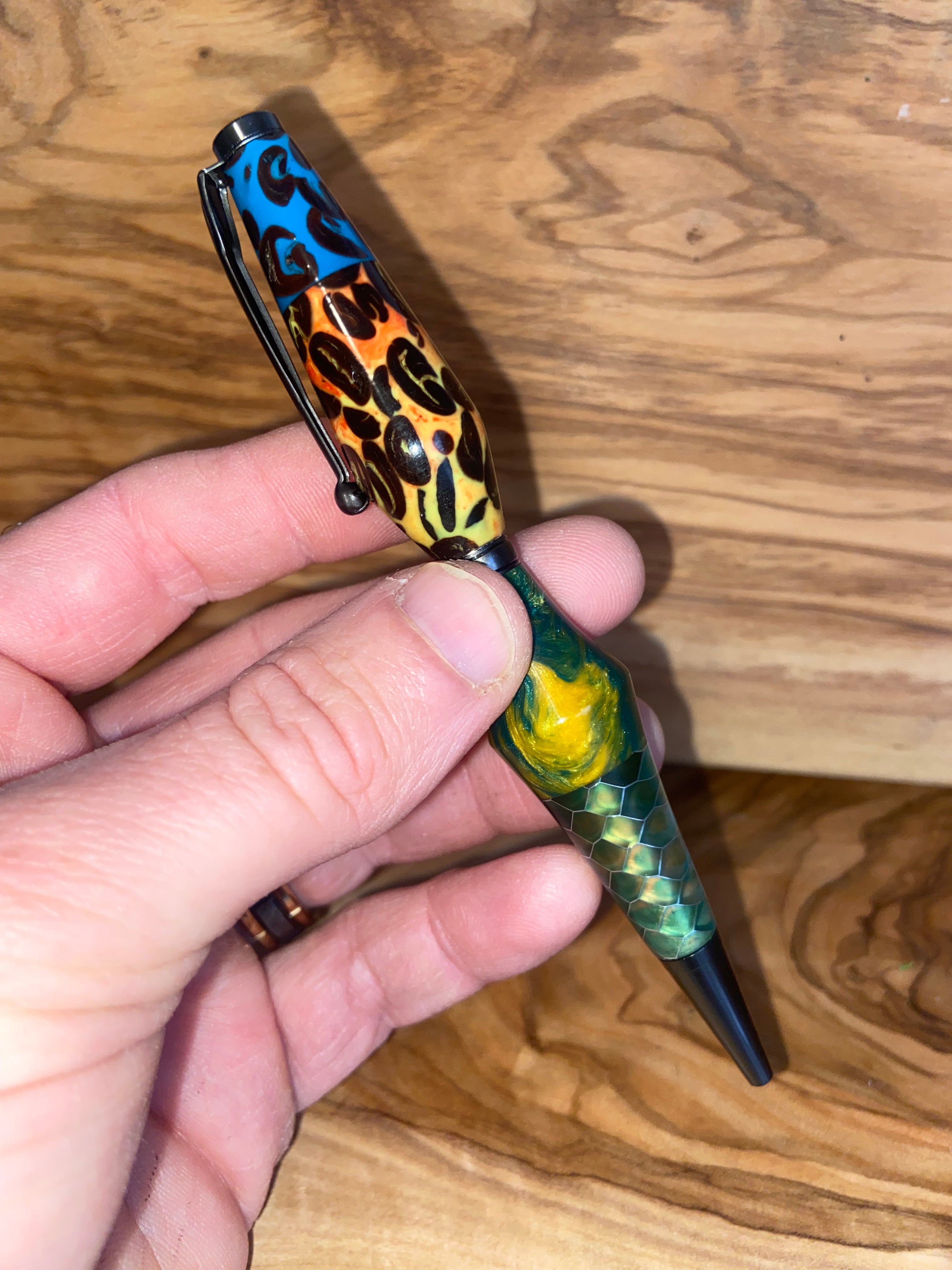 Solarium Slim Twist Pen